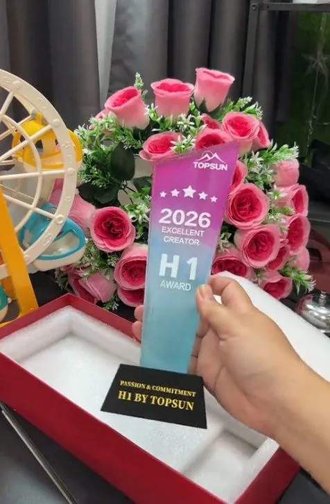 TOPSUN creator award trophy